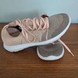 Women's Knit Sneakers - Pink and Black‎